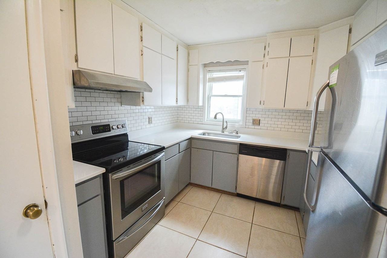 808 Memorial Pkwy Sw - Photo 7 of 19