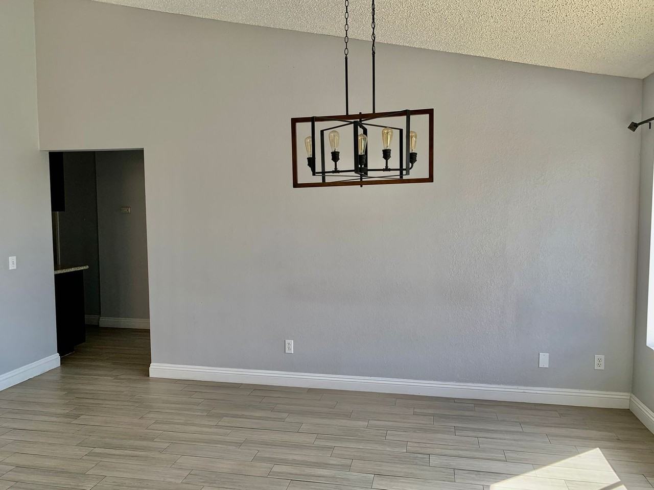 14849 Lavender Ln - Photo 7 of 26