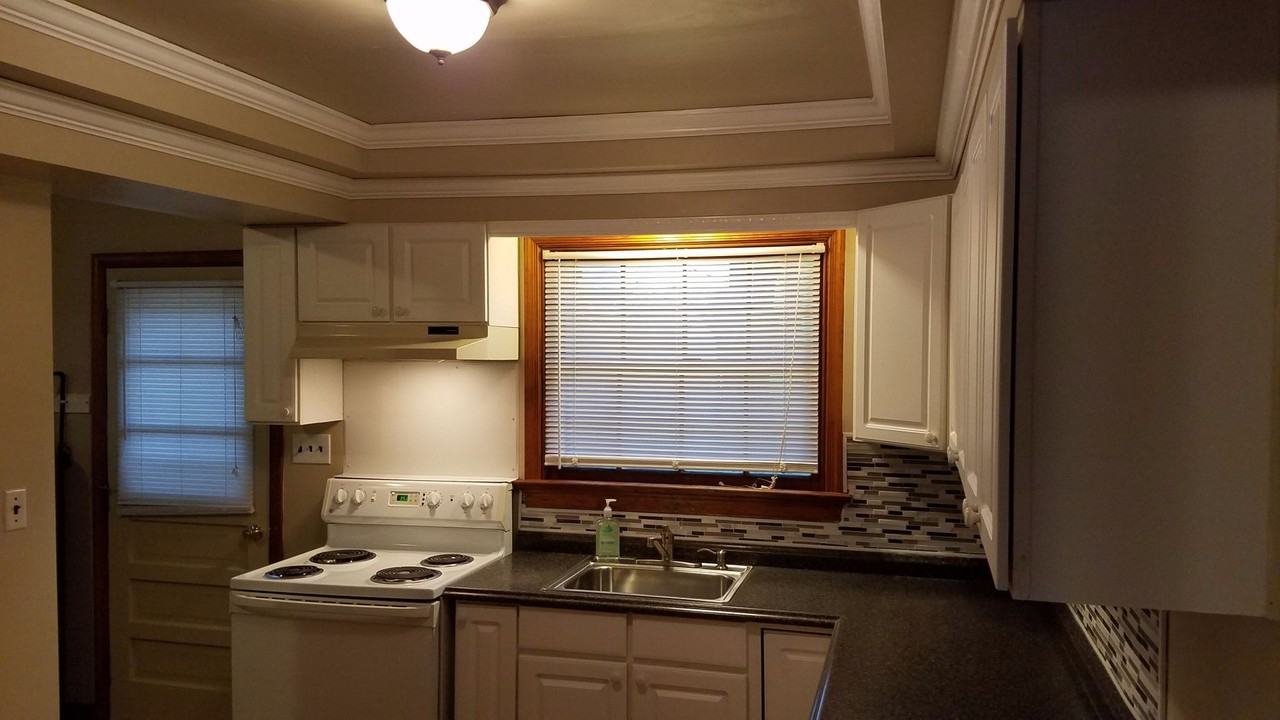 515 Meriwether Ave - Photo 2 of 8