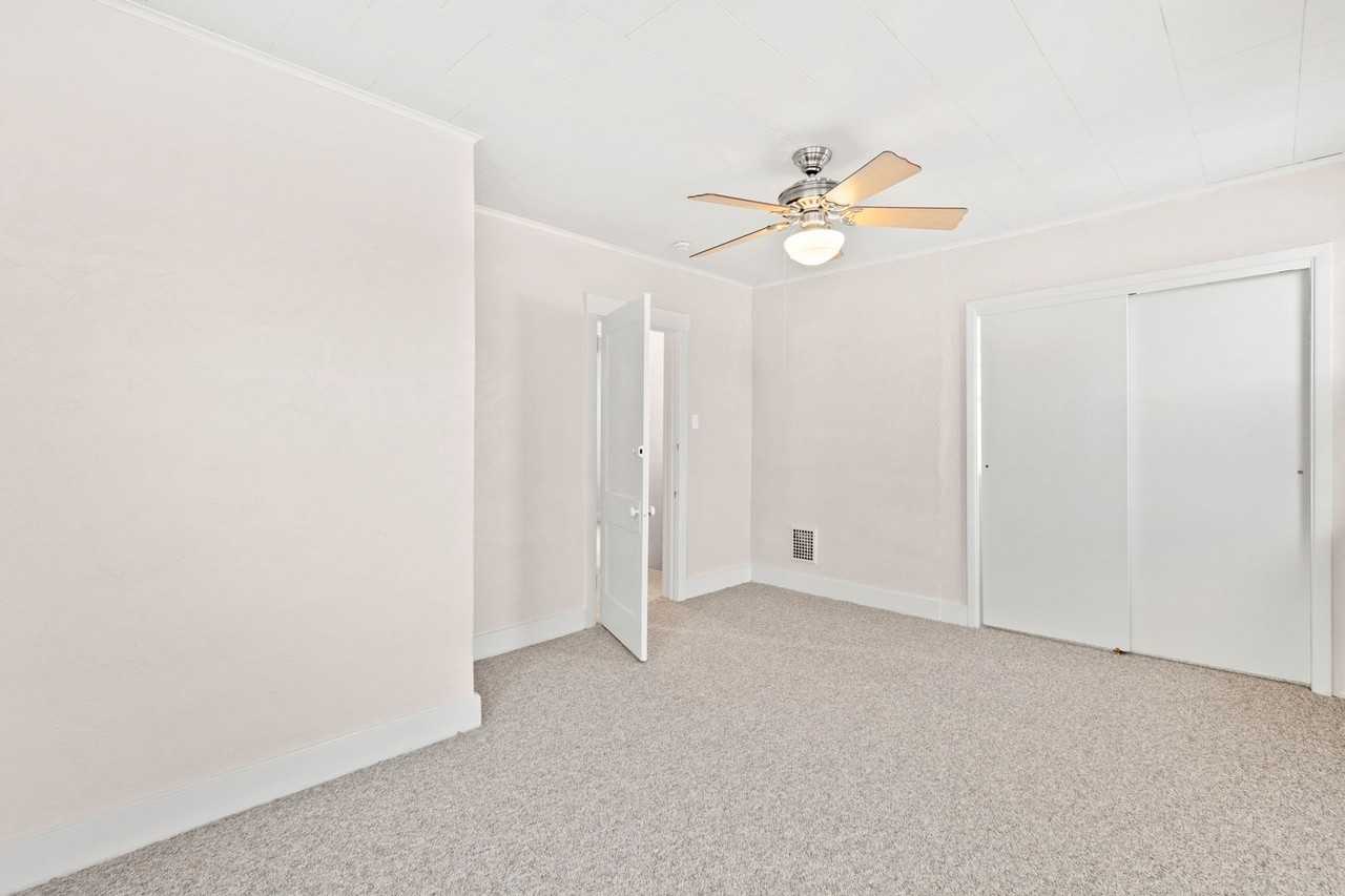 1627 Merchant St - Photo 5 of 24