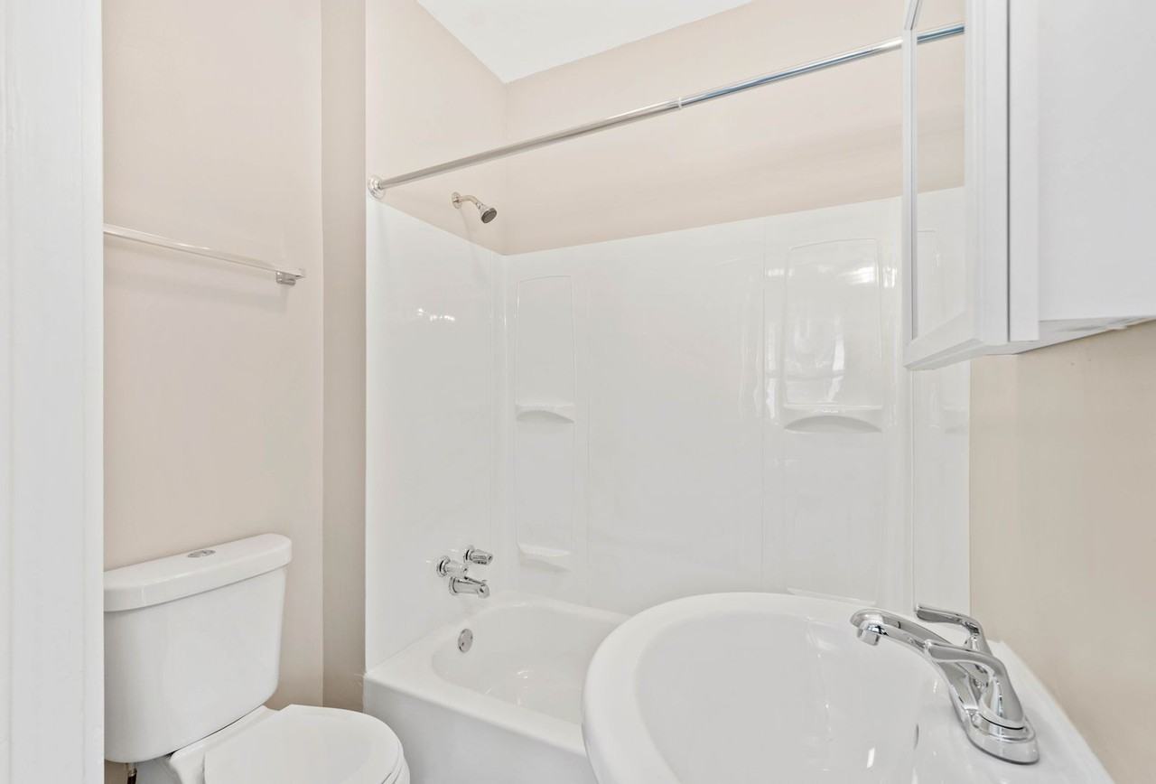 1627 Merchant St - Photo 7 of 24