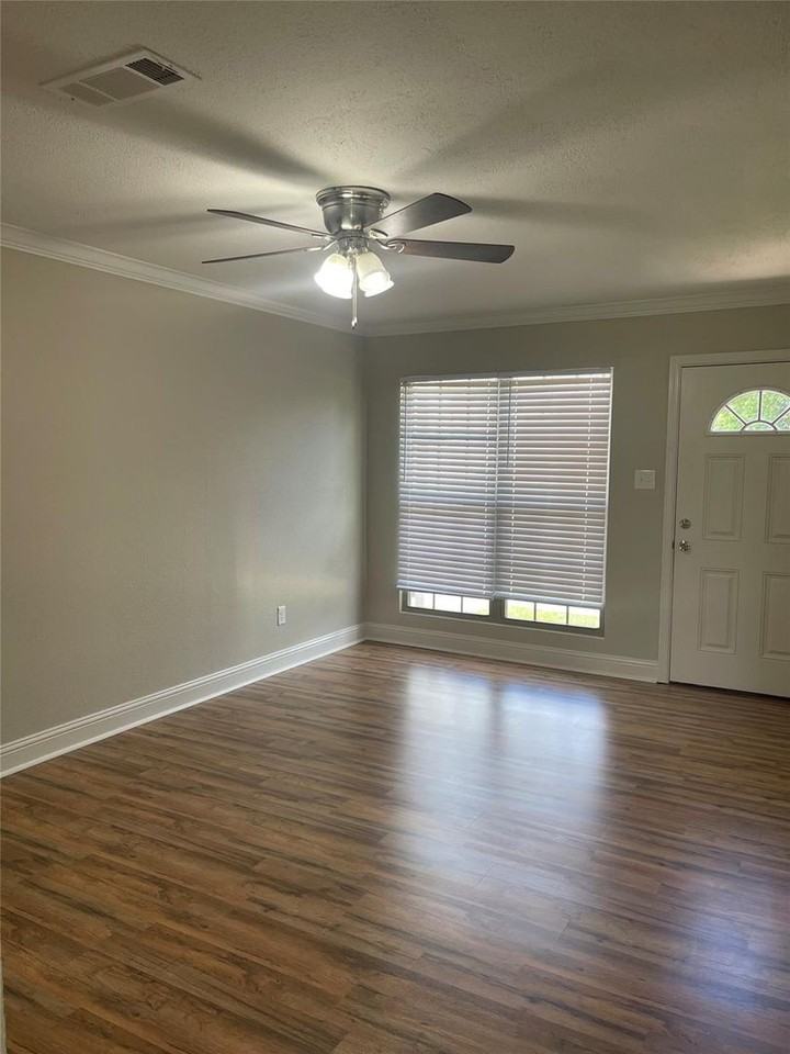 4603 Shed Rd - Photo 3 of 12