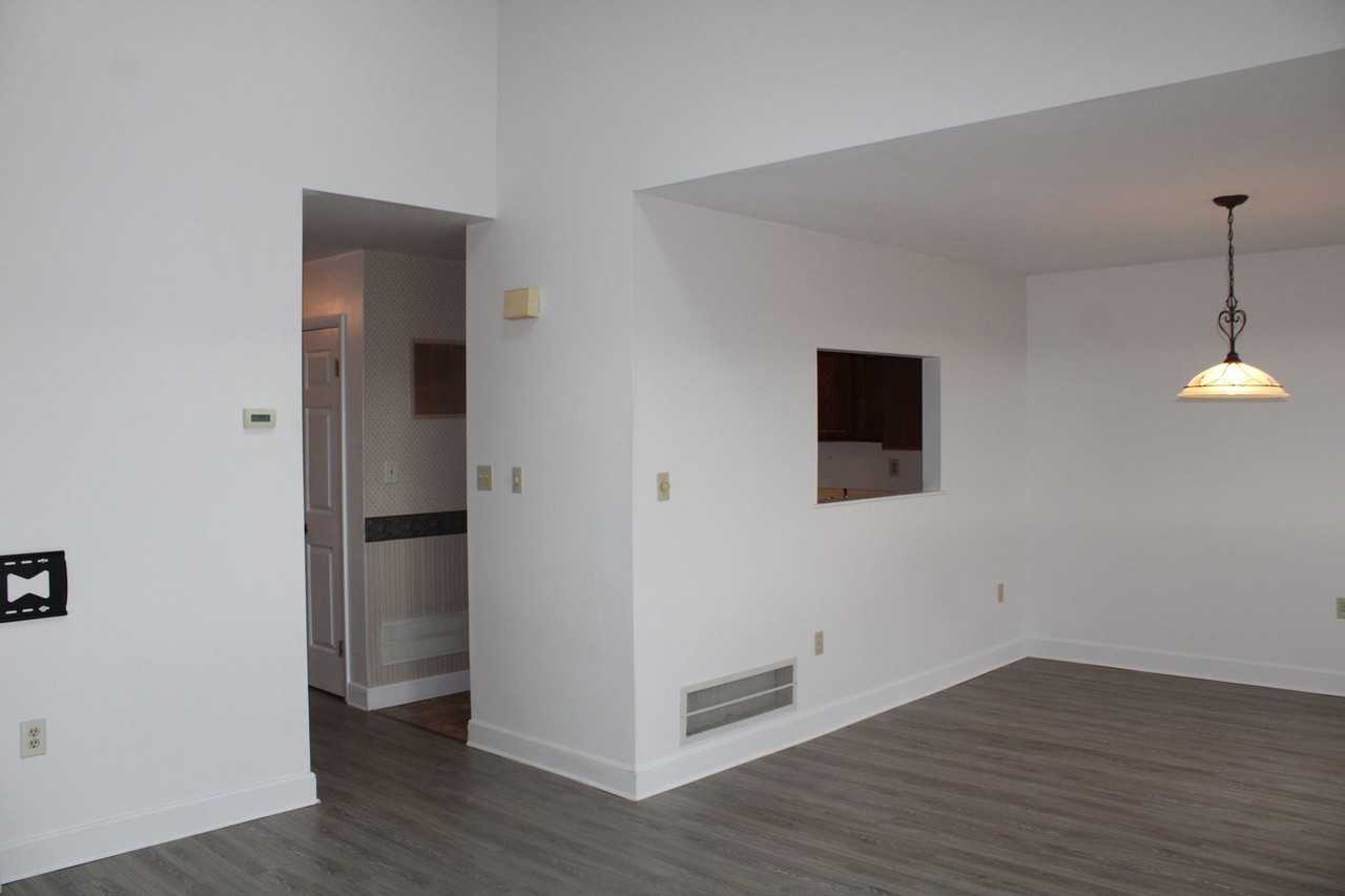 2287 N Point Dr - Photo 3 of 26