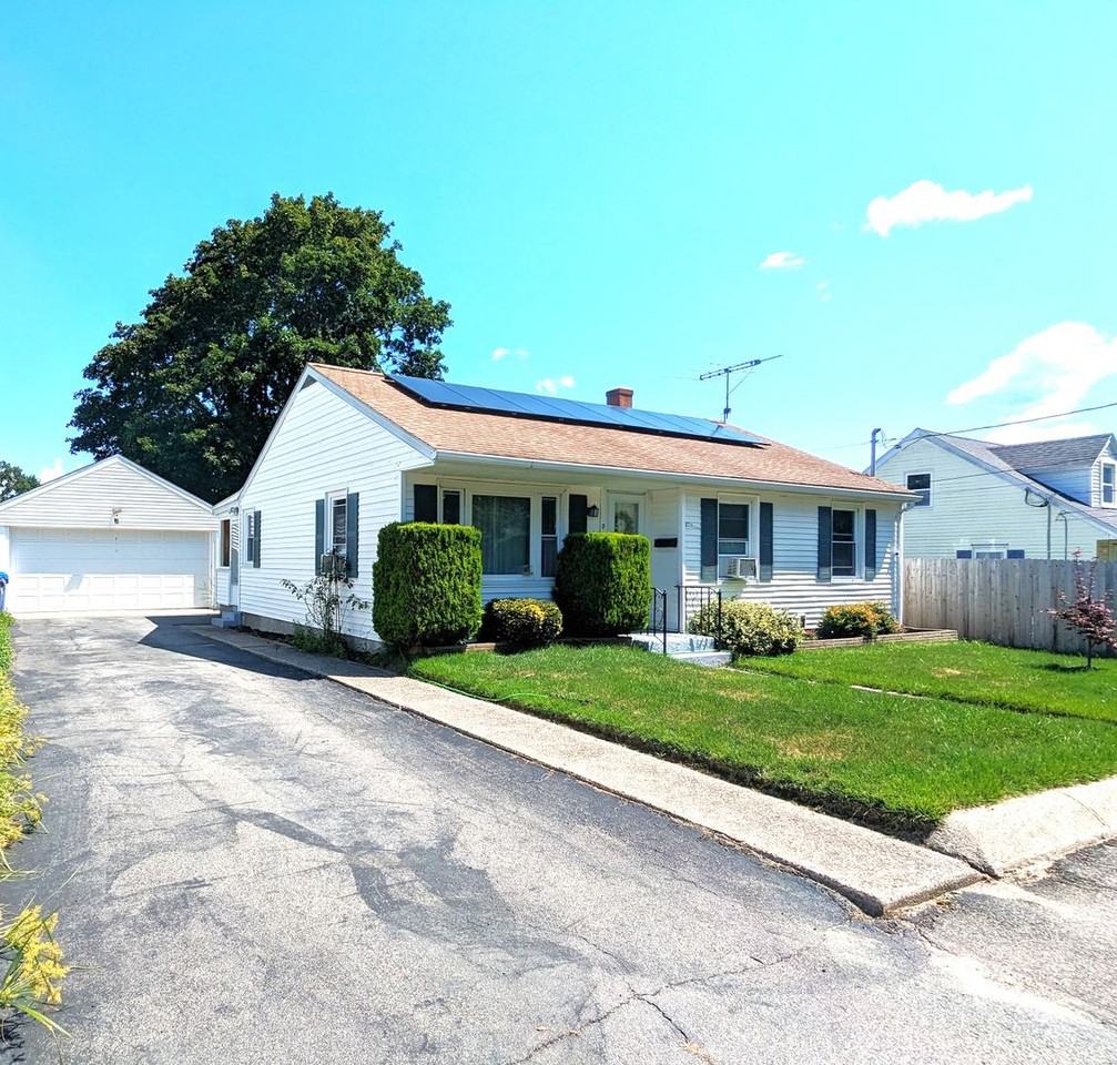 37 Chandler Ave - Photo 2 of 12