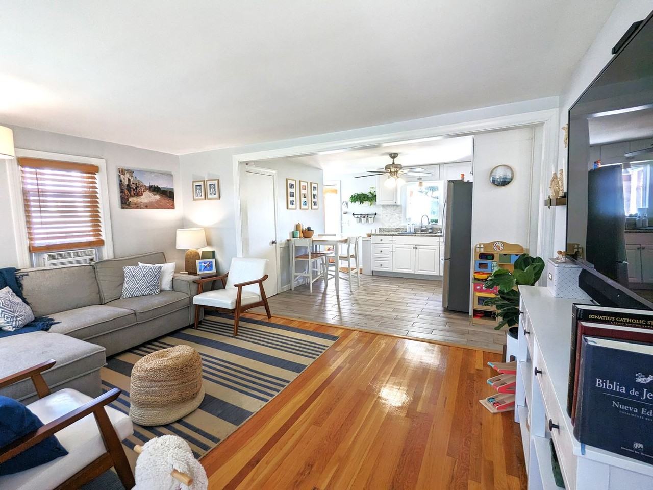 37 Chandler Ave - Photo 4 of 12