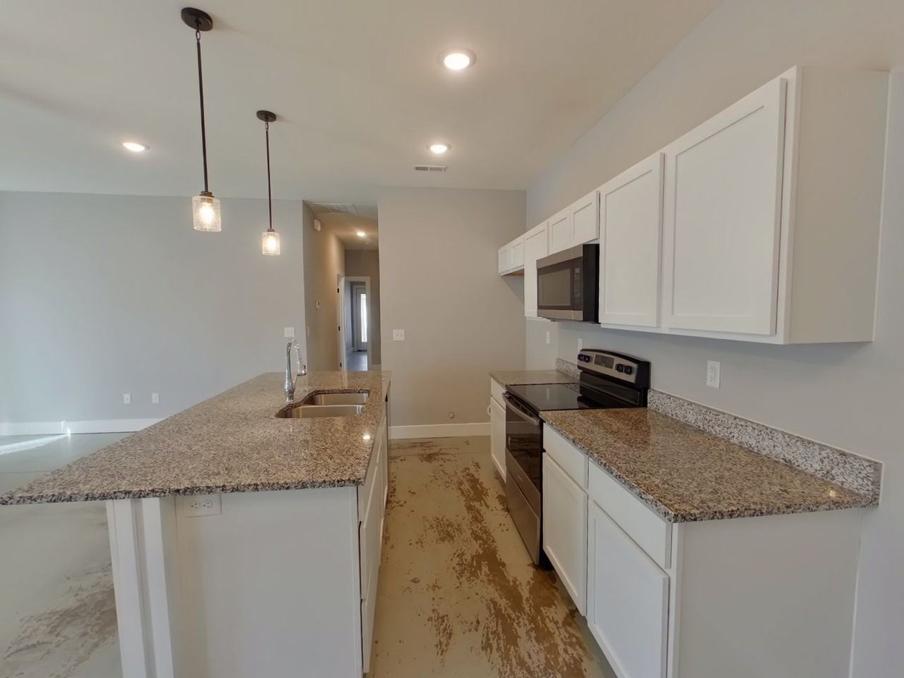 1334 W Haskell St - Photo 3 of 9