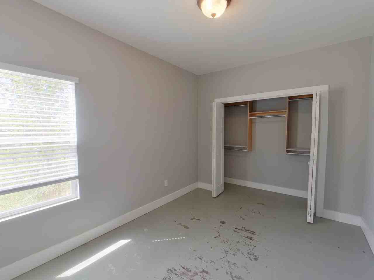 1334 W Haskell St - Photo 6 of 9