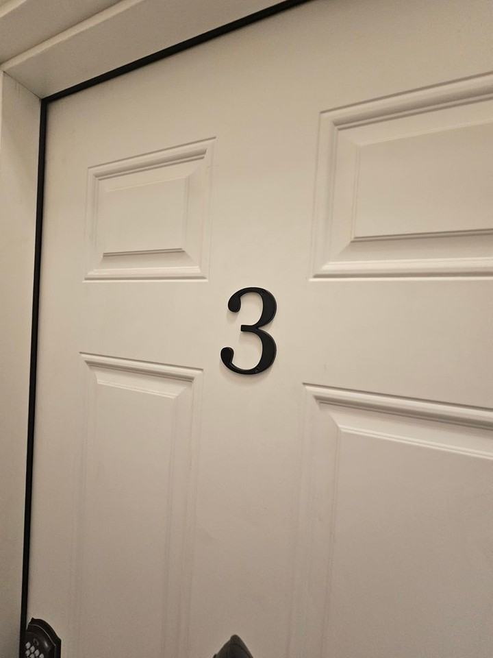 384-386 S Franklin St - Photo 2 of 10