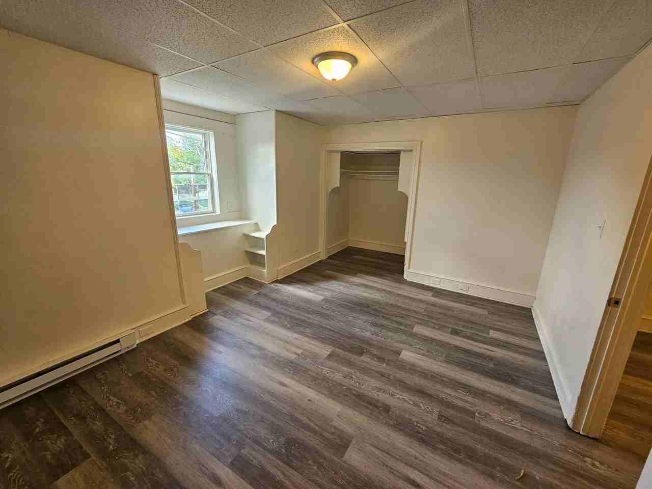 384-386 S Franklin St - Photo 4 of 10