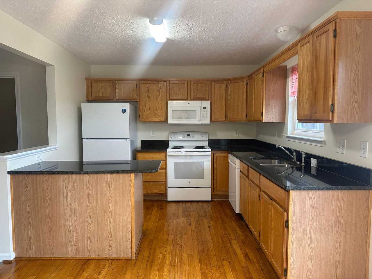 114 Seabreeze Ln - Photo 4 of 15