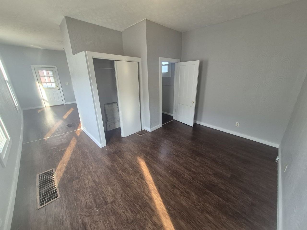 1822 Pearl St - Photo 7 of 12