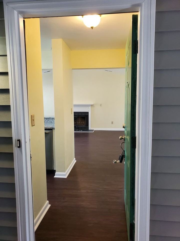 1893 Chantilly Ct - Photo 2 of 34