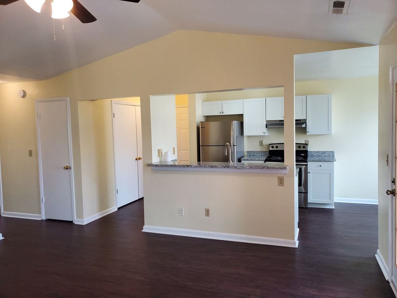 1893 Chantilly Ct - Photo 6 of 34