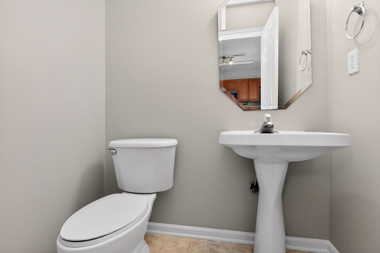 12903 Thistlebrook Ln - Photo 4 of 17