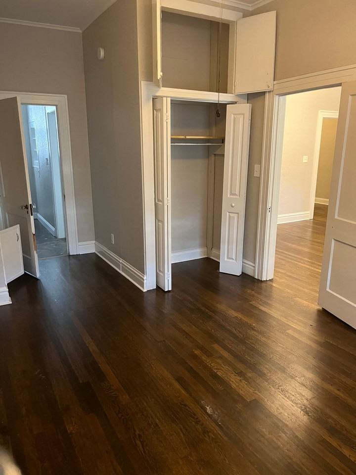 Large, updated 2 bed/1 bath "loft - Photo 5 of 8