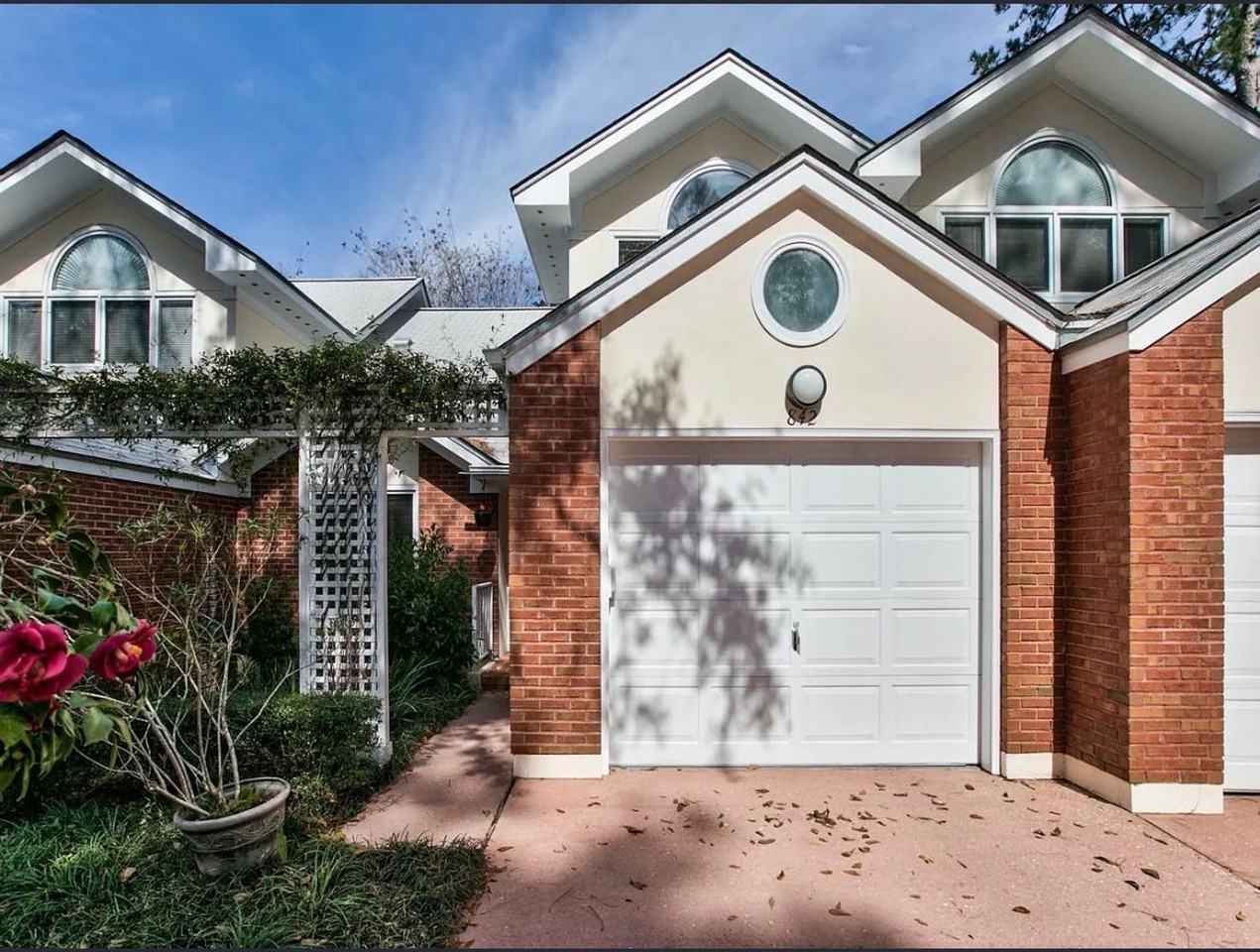 842 Santa Rosa Dr - Photo 3 of 20