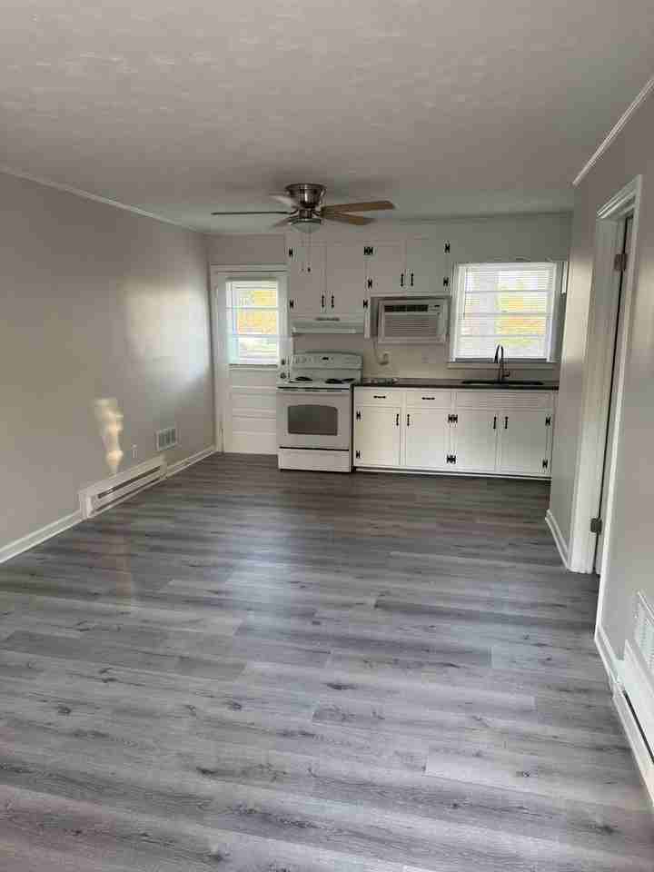 301 Mcleod St - Photo 2 of 11