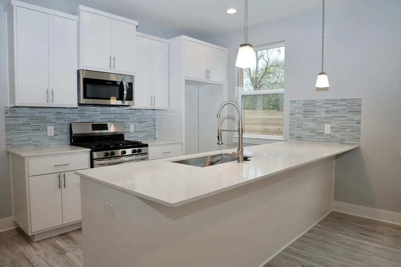 6713 Porter St #B - Photo 3 of 14