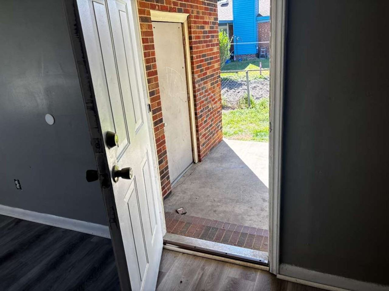 6521 Cissna Dr - Photo 5 of 19