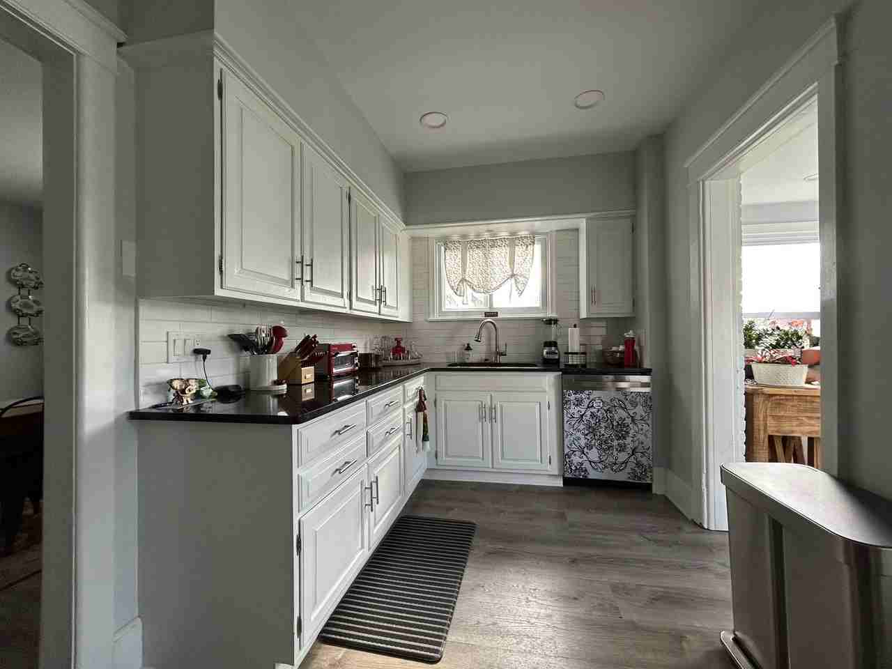 523 Ridge St - Photo 5 of 21