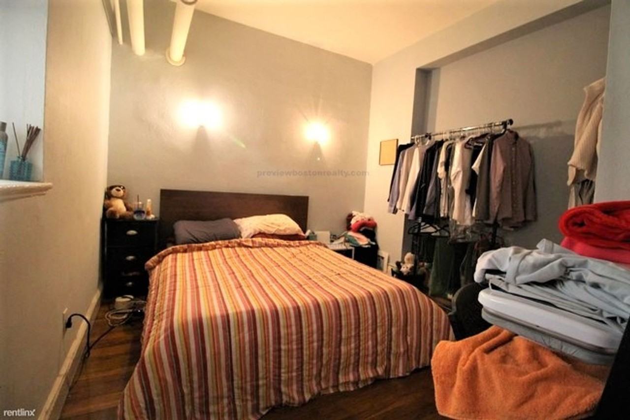 1667 Commonwealth Ave - Photo 7 of 9