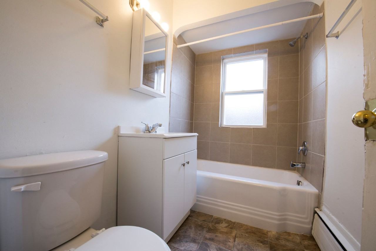 5018 W Jackson Blvd Chicago, IL 60644 - Photo 2 of 44