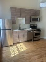 featured image of 257 E Bank St