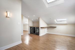 featured image of 215 E Bank St