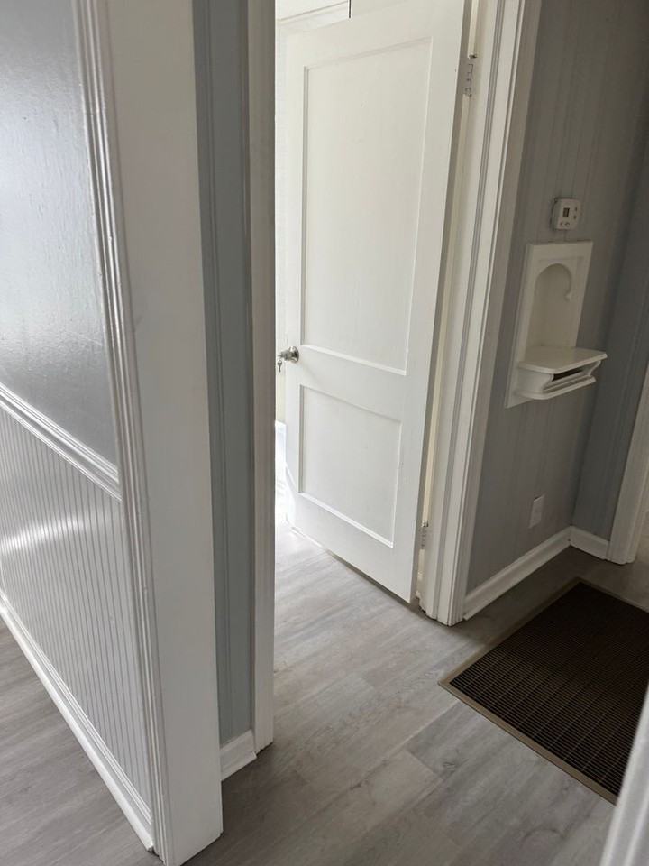 509 42nd St - Photo 5 of 9