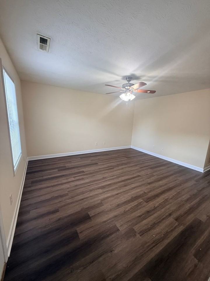 261 Audley Ave - Photo 6 of 6