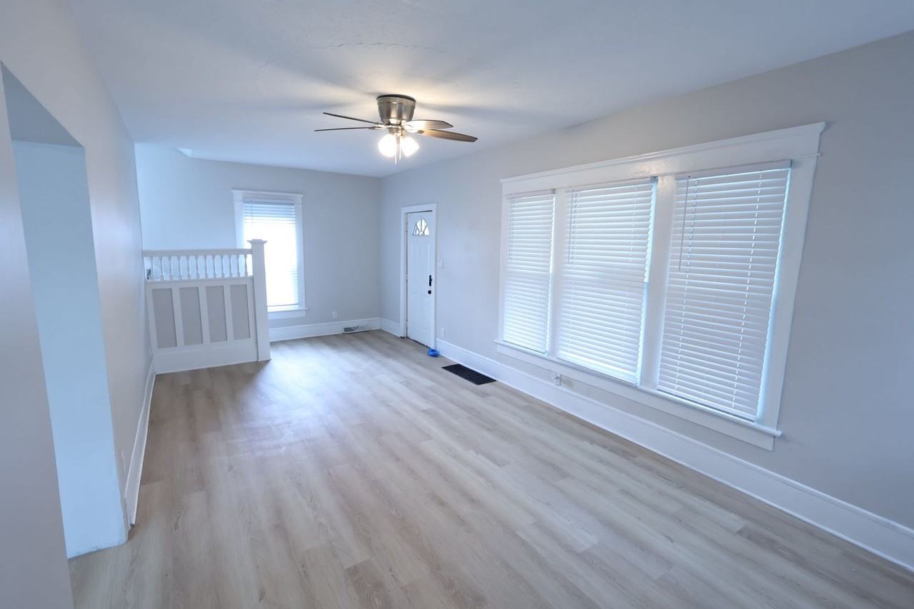 686 East Ave - Photo 2 of 19