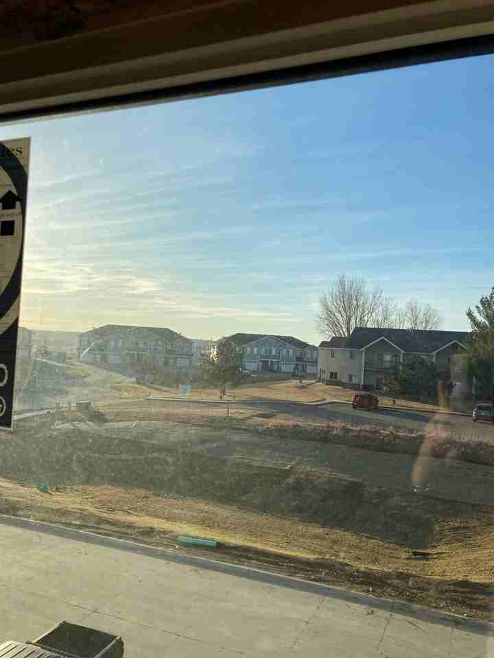 2606 Apache Ct - Photo 4 of 4