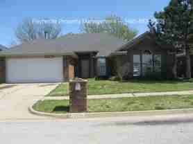 12100 Blueway Ave - Photo 1 of 1