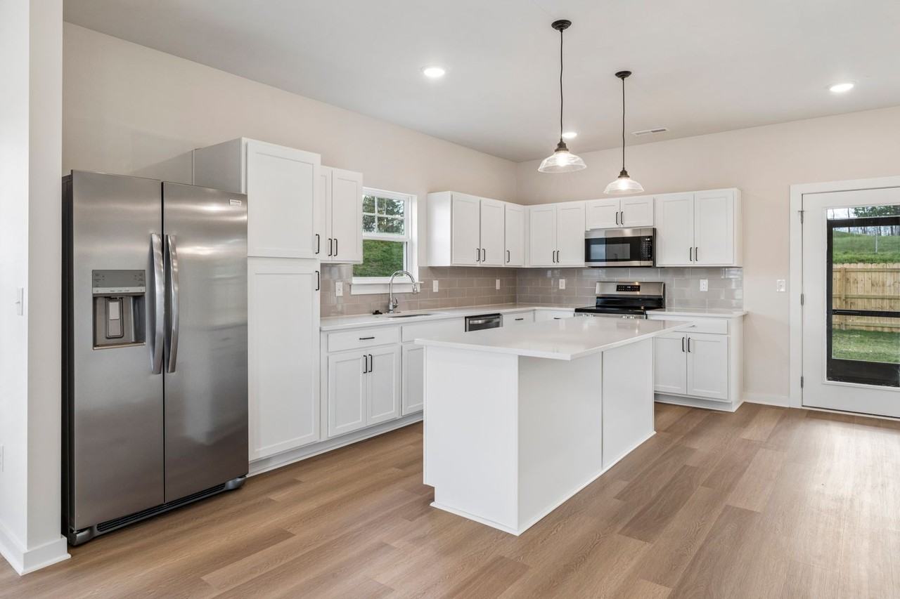 4306 4306 Gambrel Oaks - Photo 2 of 46