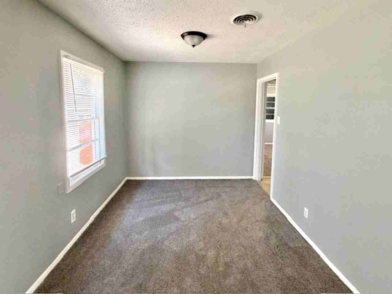 3203 Aden St - Photo 2 of 11