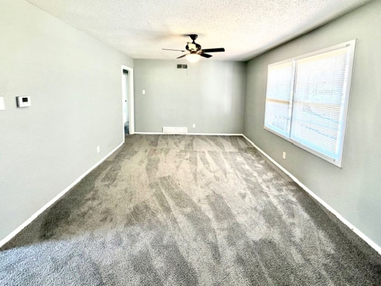 3203 Aden St - Photo 3 of 11