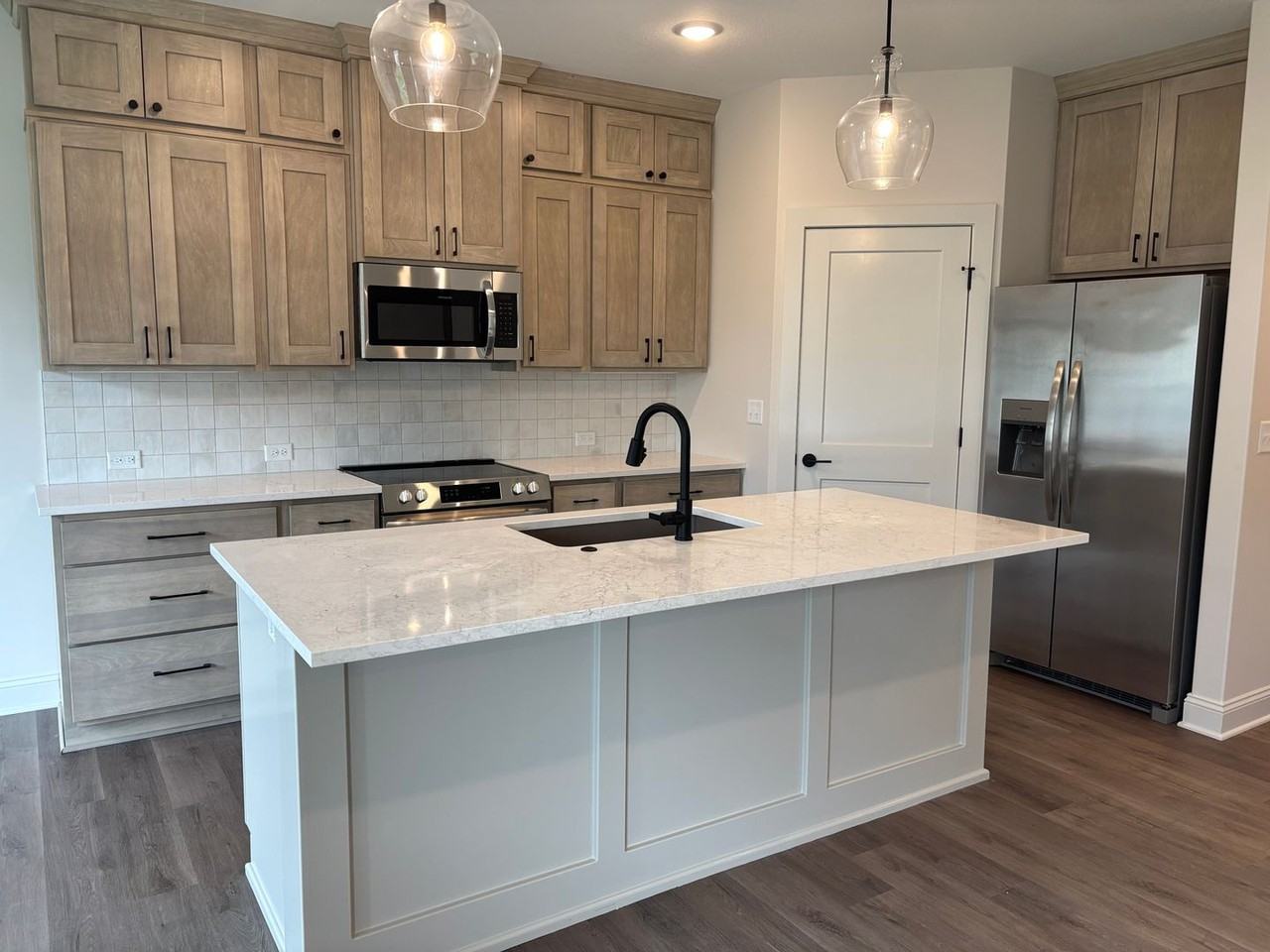 123/125/127/129 N Sheridan Ave - Photo 2 of 21