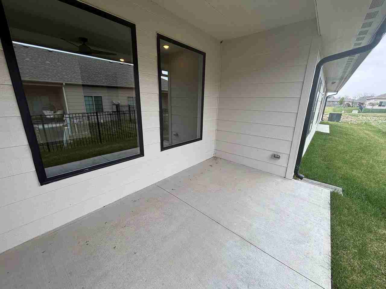 123/125/127/129 N Sheridan Ave - Photo 5 of 21