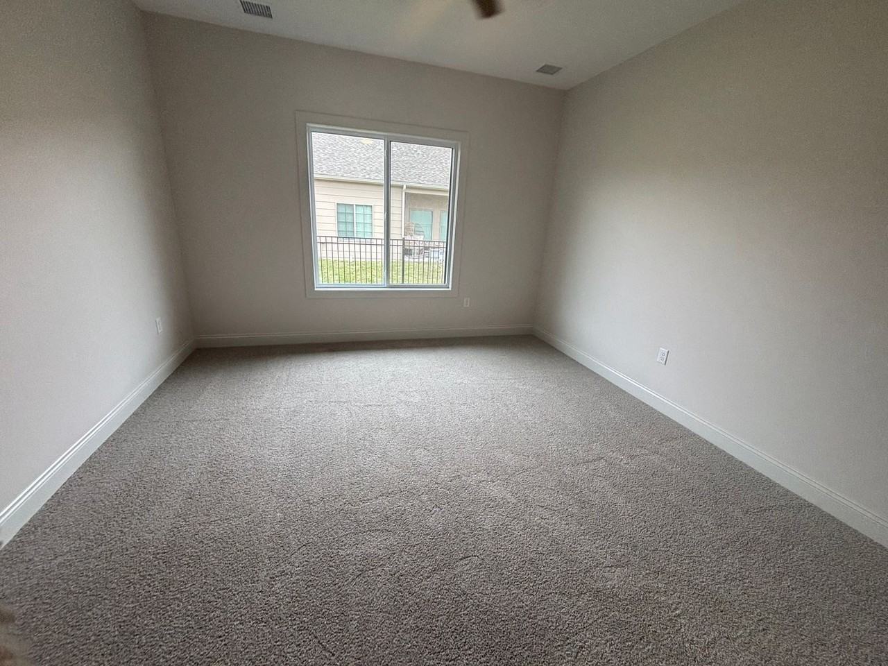 123/125/127/129 N Sheridan Ave - Photo 7 of 21