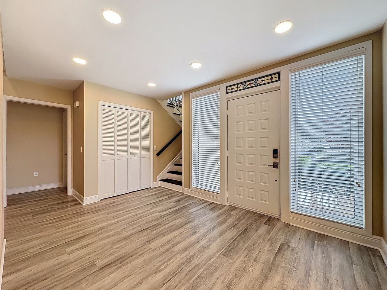 6846 Lake View Dr - Photo 5 of 50