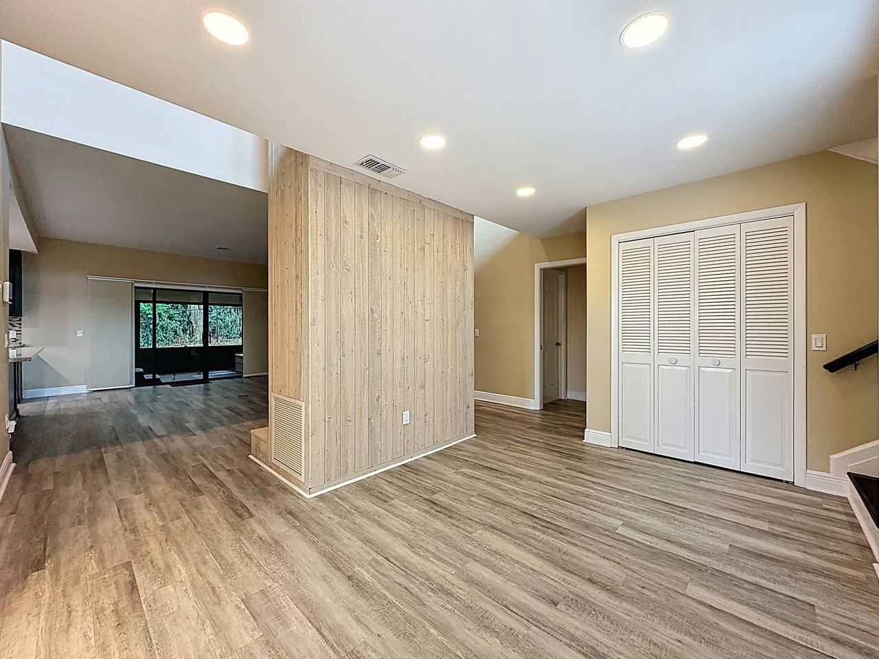 6846 Lake View Dr - Photo 6 of 50