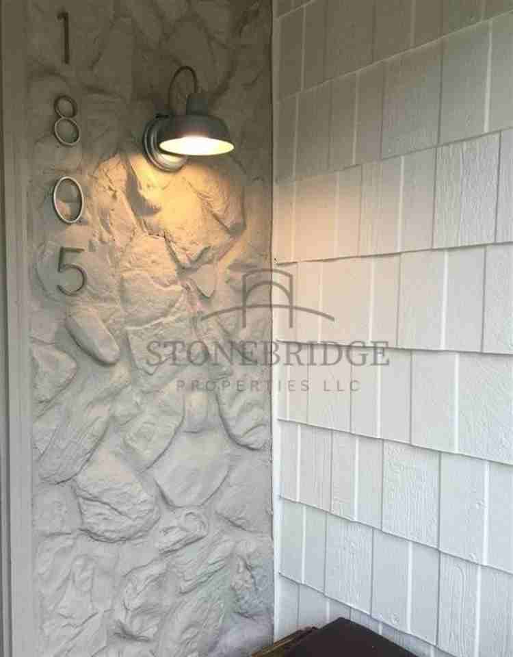 1805 Mohawk Dr - Photo 2 of 14