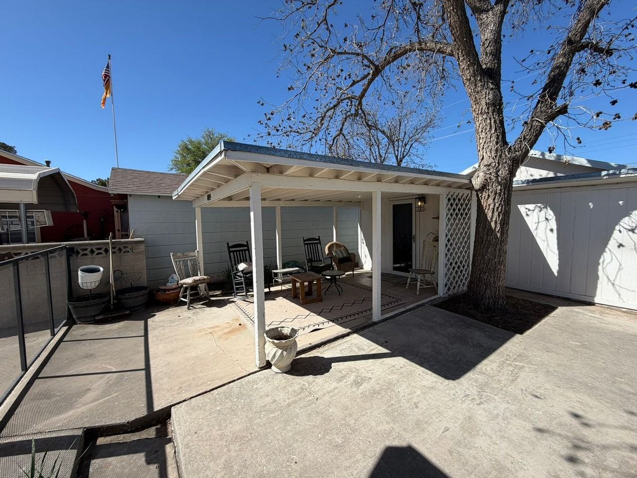 809 1/2 Pate St - Photo 2 of 19