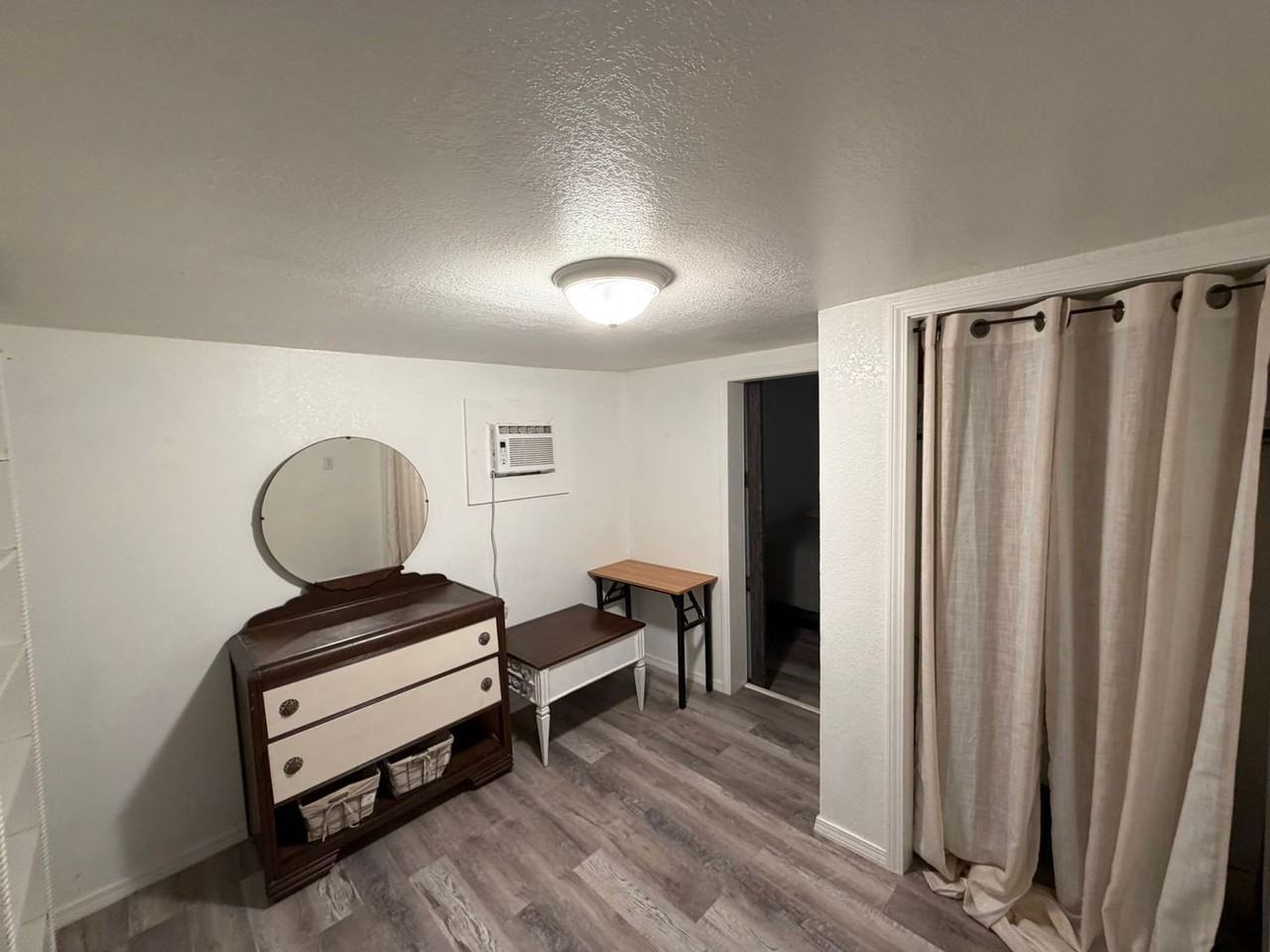 809 1/2 Pate St - Photo 4 of 19