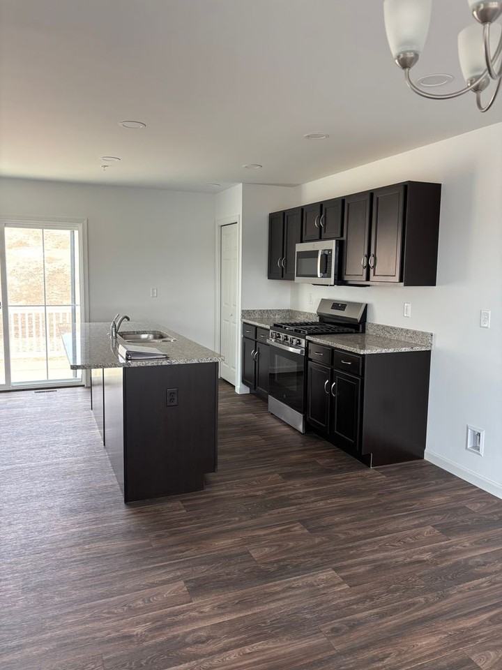 2 Meredith Way - Photo 6 of 21