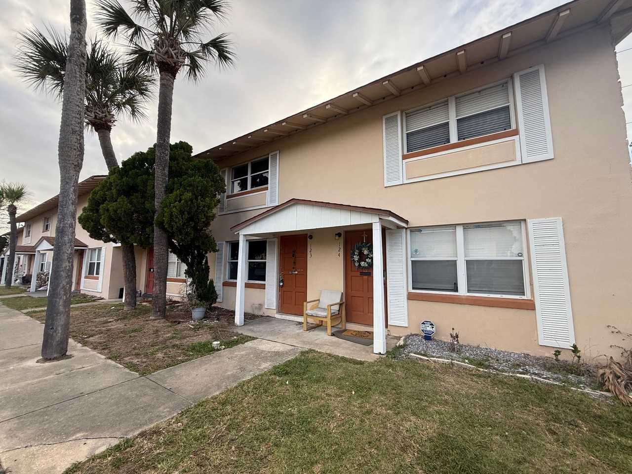 1600 S Palmetto Ave - Photo 2 of 19