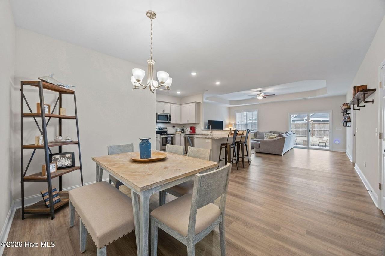 3982 Eclipse Ave - Photo 6 of 50