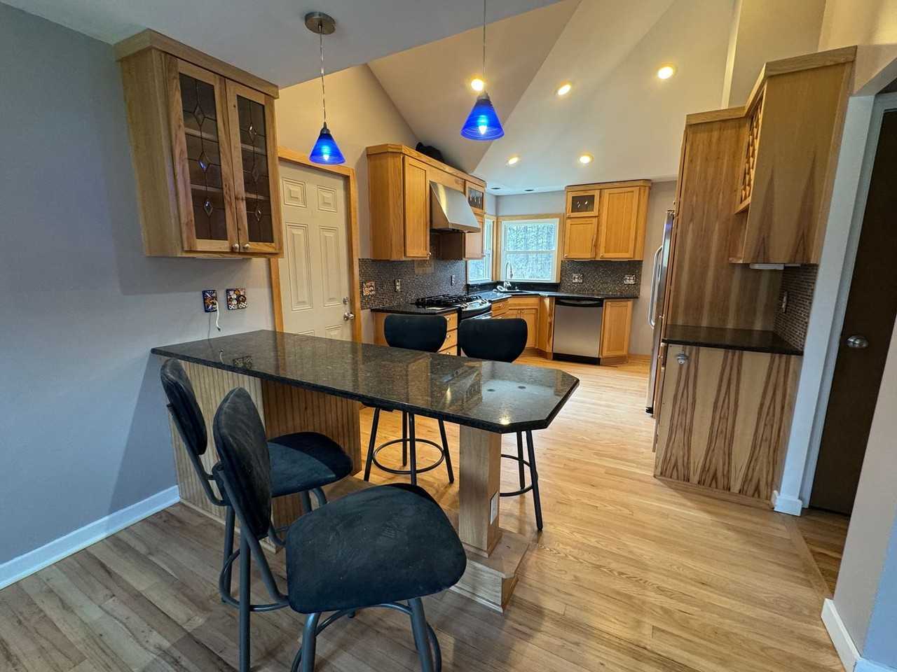 367 Whitney Rd - Photo 3 of 19