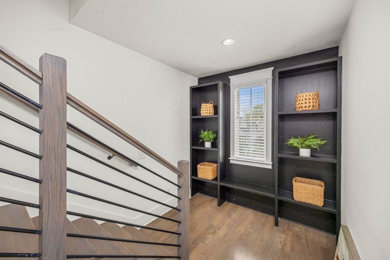 924 Jackson St - Photo 5 of 22