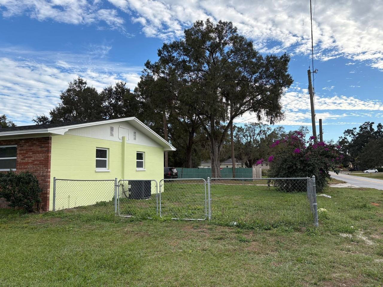 1128 W Pipkin Rd - Photo 7 of 35